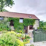 3 Bed In York Oc-y053a