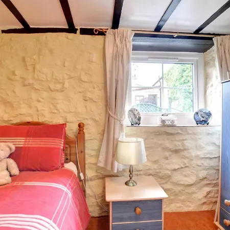 3 Bed In York Oc-Y053A *