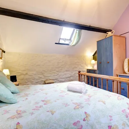 3 Bed In York Oc-y053a